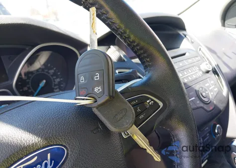 2015 Ford Focus Se из США, поврежденный, VIN 1FADP3F26FL310920